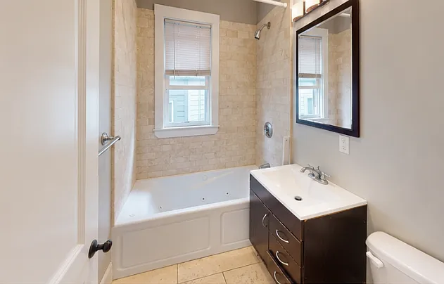 3 bed, 2.0 bath, 963 sqft, $3,400 — Photo 3