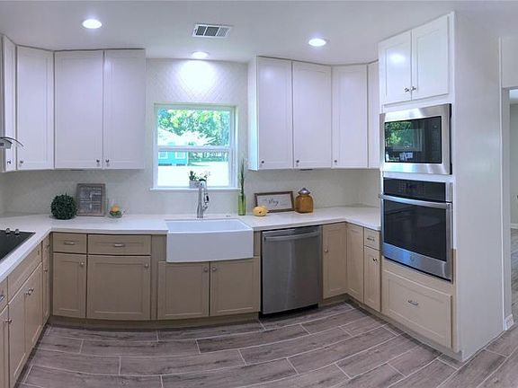 5th image of 12631 Manor Dr