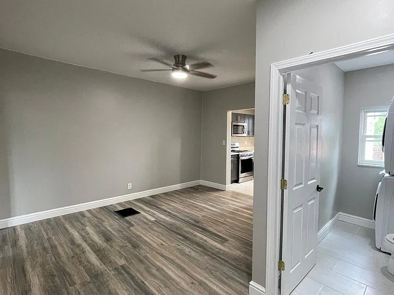 465 Taylor St — Photo 5