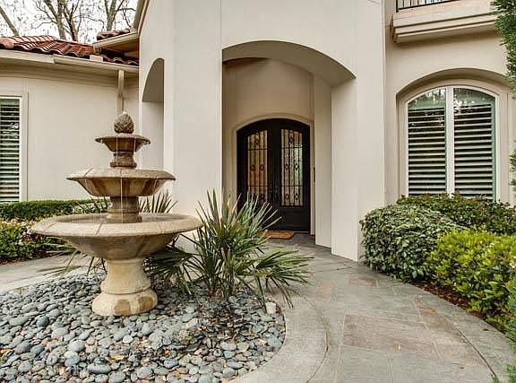 3rd image of 6138 Park Ln