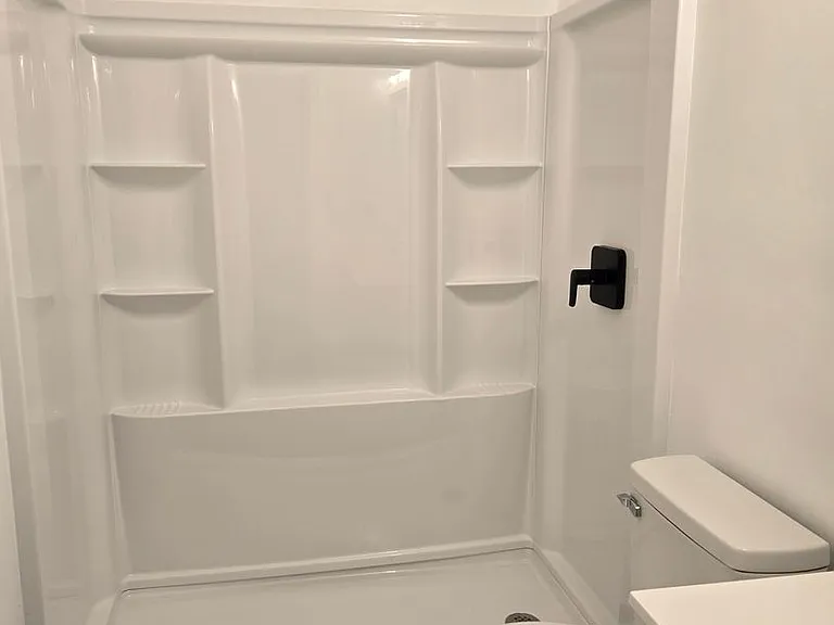 1009 Hannah St — Photo 7
