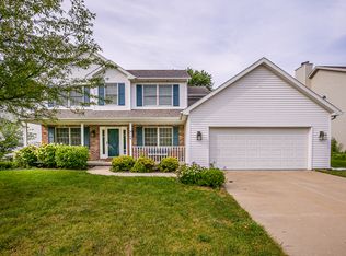 3108 Providence Dr, Bloomington, IL 61704