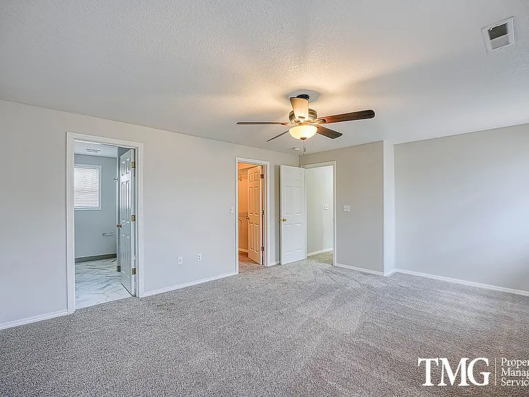 17015 NE 31st Way — Photo 19