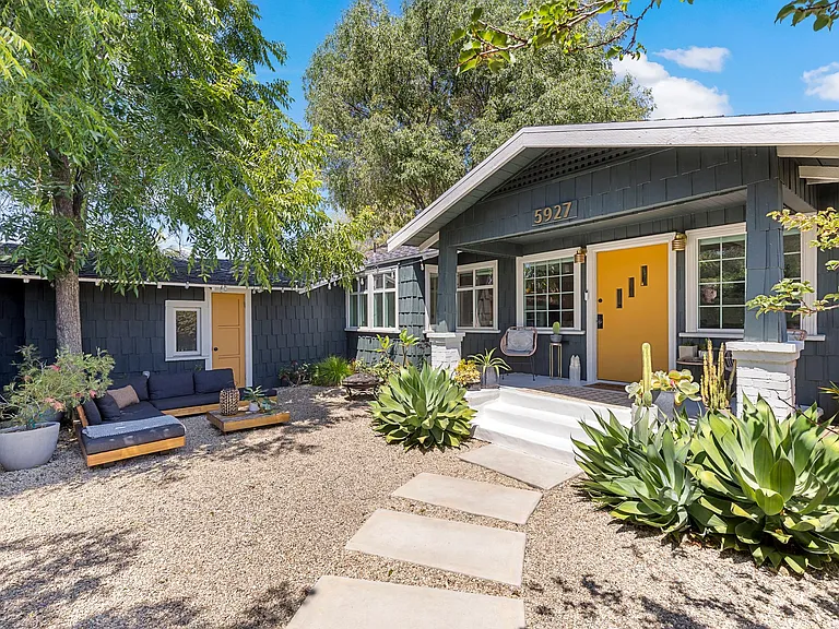 5927 Piedmont Ave — Photo 2