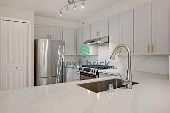 124 Bellevue Ave E #206 — Photo 5