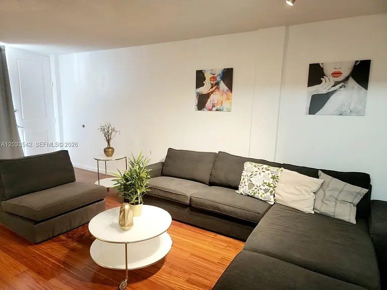 1100 Alton Rd #3C — Photo 2