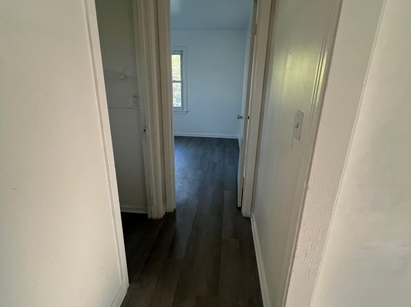 209 Blakeslee St #10