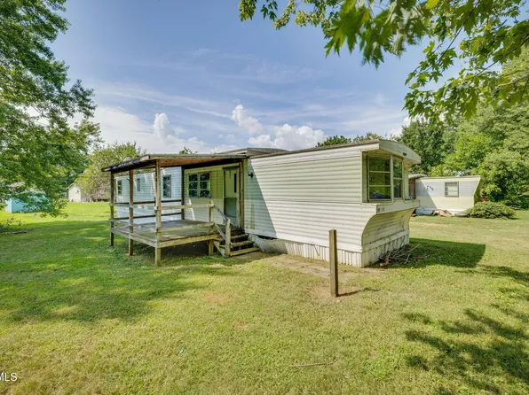 1108 & 1112 S Walnut Dr, Erwin, TN 37650