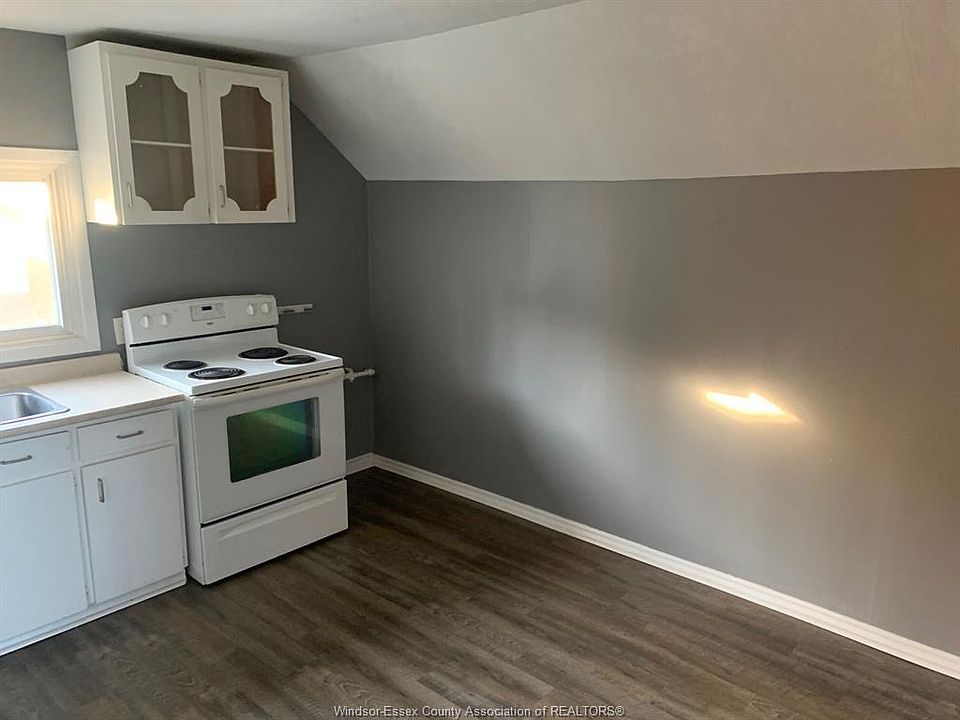 1st image of 278 King St