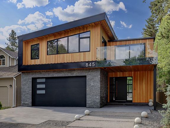 2nd image of 845 14th St