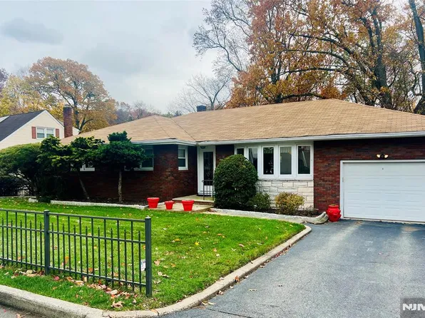 93 Woodrow Ave, Little Falls, NJ 07424