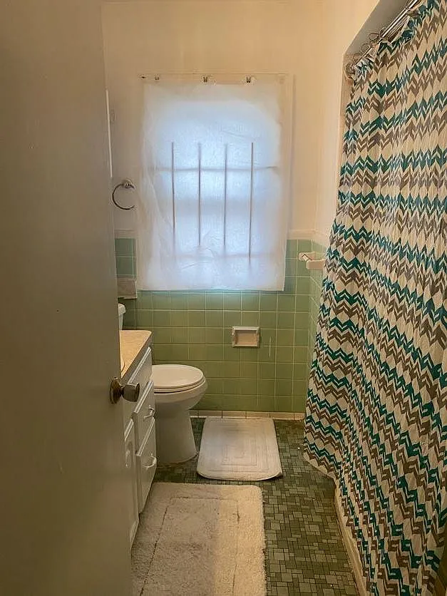 3 bed, 805 sqft, $1,300 — Photo 3