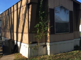 1113 Carondelet Rd, Dixon, IL 61021