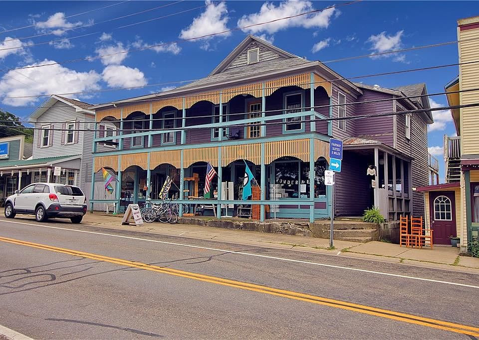 1st image of 10365 Main St
