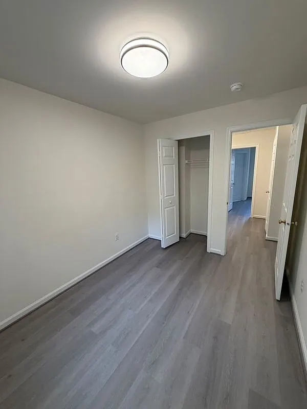 3 bed, 1.5 bath, 1152 sqft, $2,650 — Photo 2