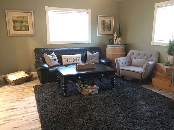 5th image of 1373 Peruvian Ln