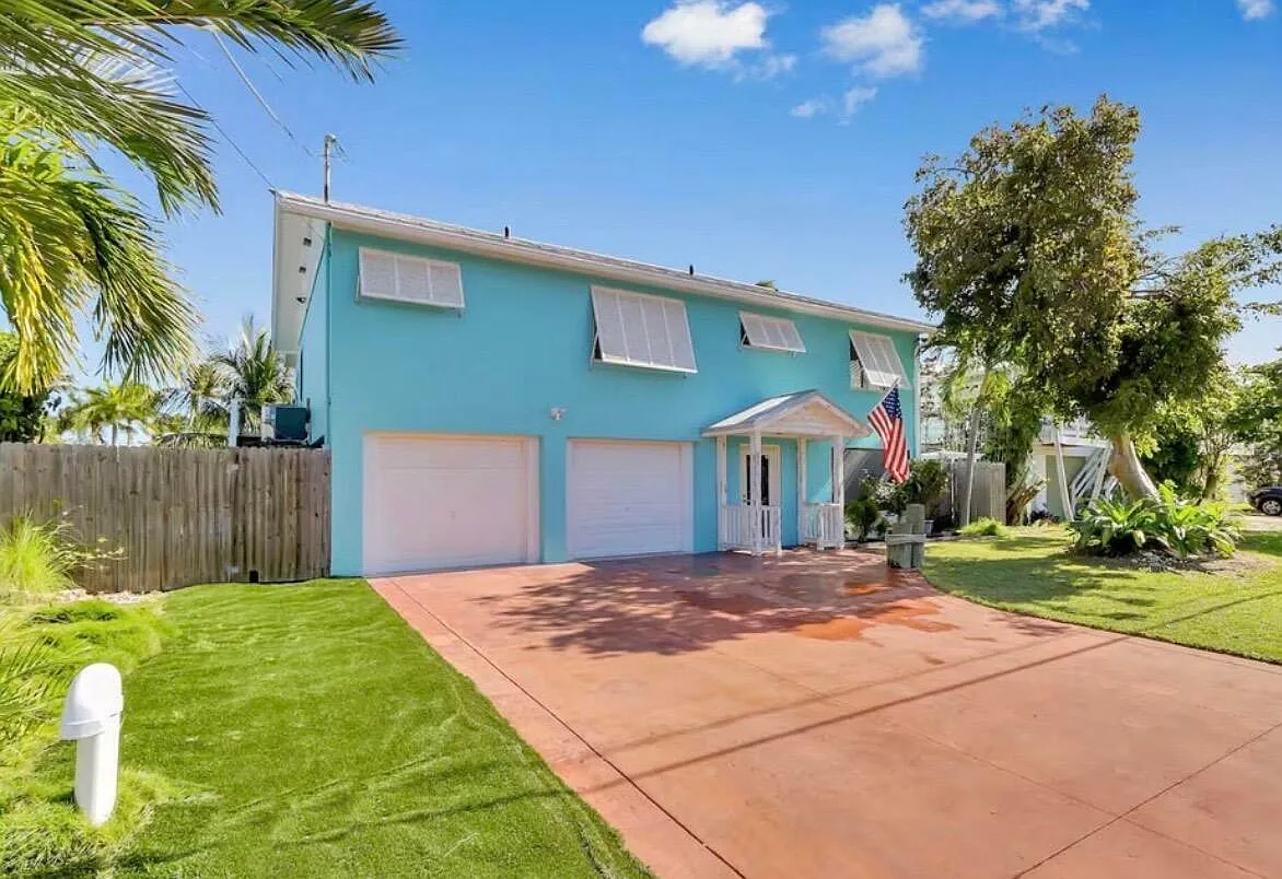 2 bed, 2.0 bath, 1408 sqft, $5,000 — Photo 1
