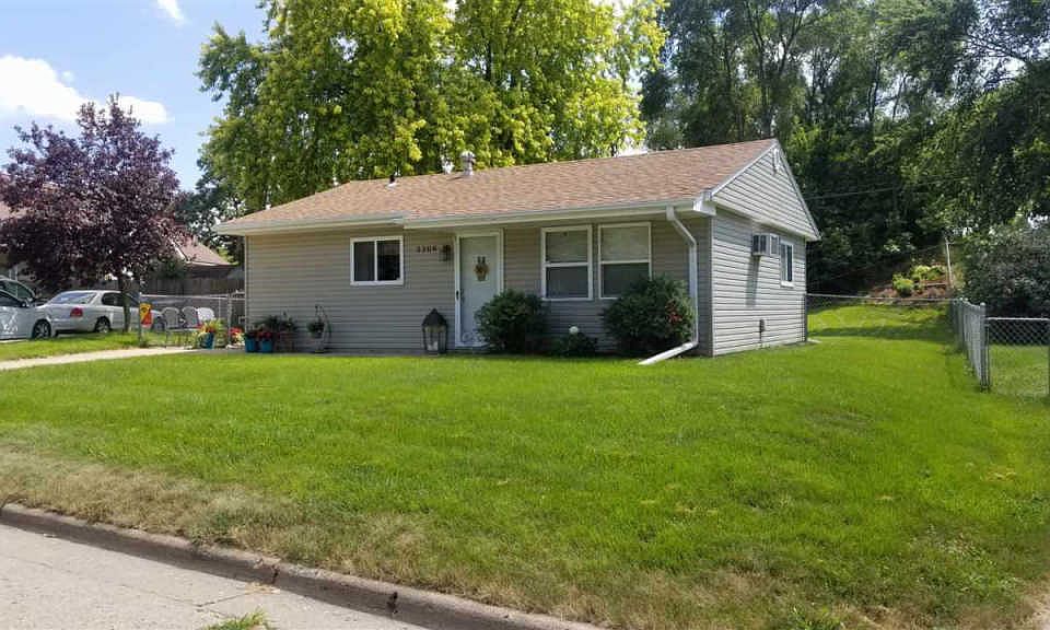 2nd image of 3208 8th St