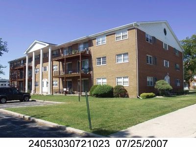 6135 W 94th St APT C7, Oak Lawn, IL, 60453