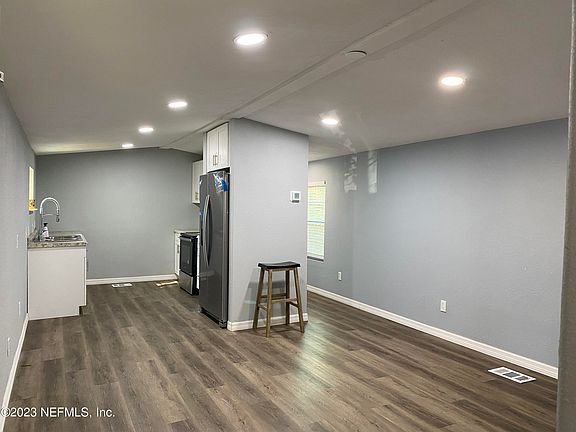 2nd image of 8517 VINING Street