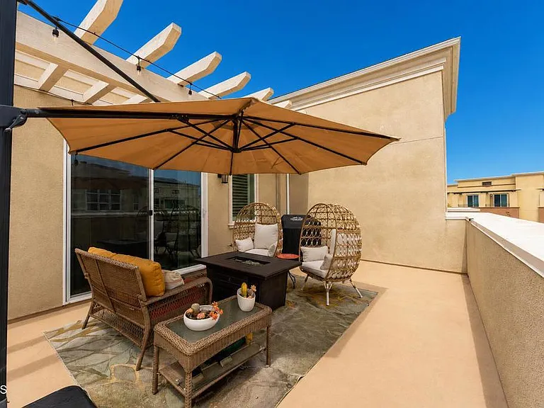 643 Winchester Dr — Photo 34