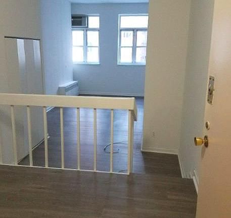 4th image of 33 Gold St APT 227