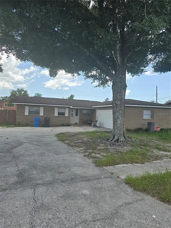 3 bed, 2.0 bath, 1650 sqft, $2,450 — Photo 1