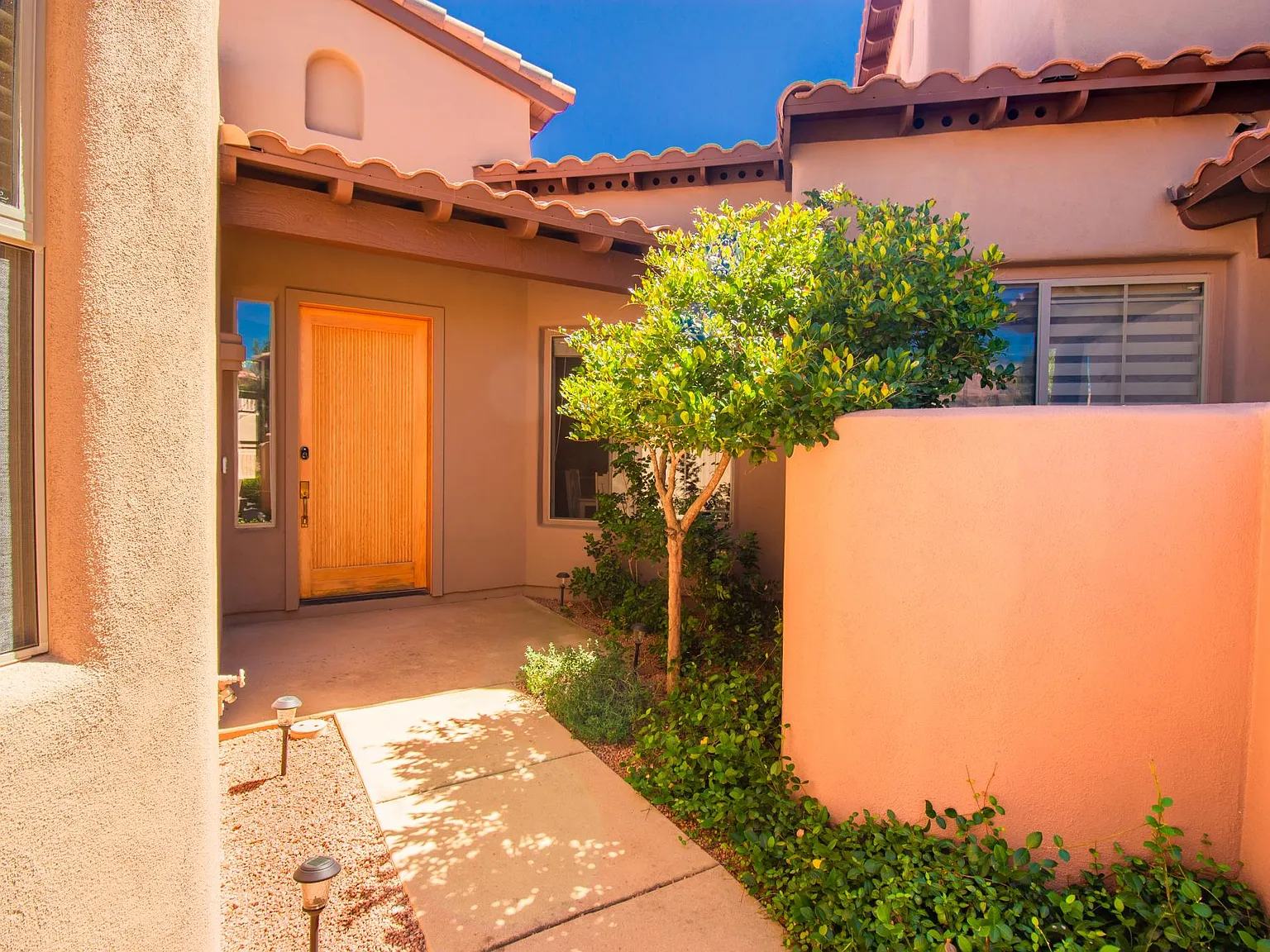 3 bed, 1910 sqft, $3,400 — Photo 4