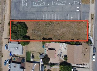 236 W 1st St, Rialto, CA 92376