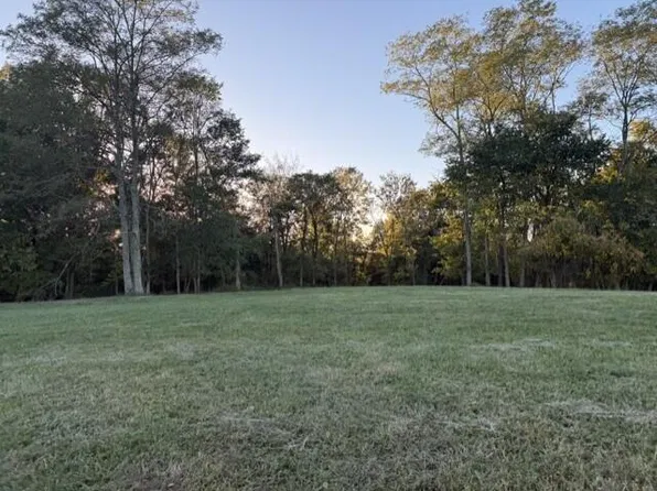 1886 W Creek Spur, Mount Olivet, KY 41064