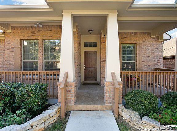 4th image of 5003 Segovia Way