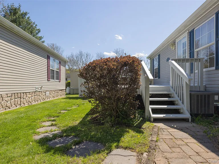 39 Cedar Flats Rd — Photo 12