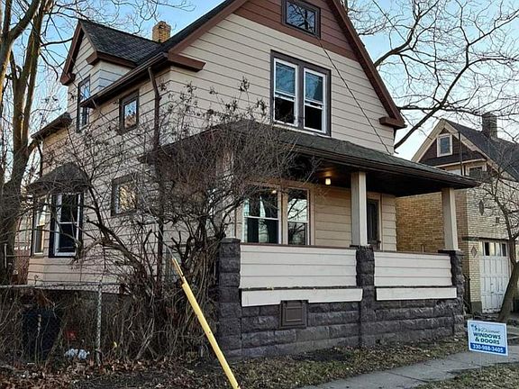 2nd image of 4011 Daisy Ave
