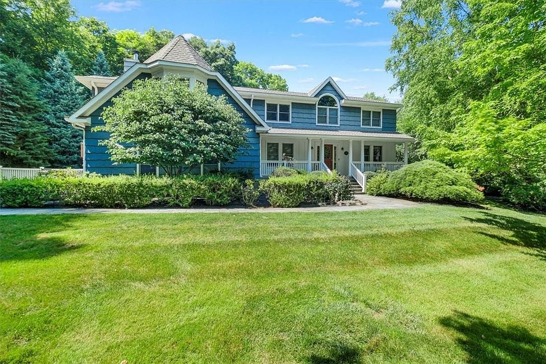 9 Laura Lane, Katonah, NY 10536 | Zillow