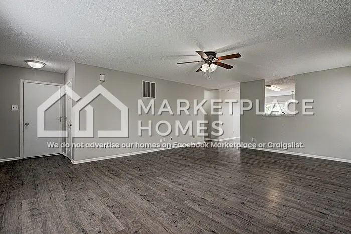 2108 Bridlewood Dr — Photo 6