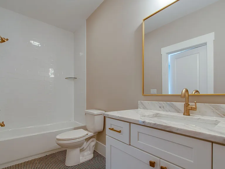 652-652A Vernon Ave #A — Photo 26