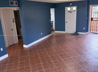 Fernwoods Condo Bldg No 2, Miami, FL 33172