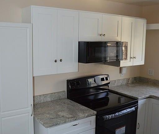 3rd image of 13 Longwood Ave