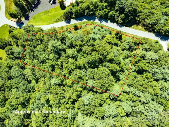 108 Morning Air Ln, Hendersonville, NC 28792