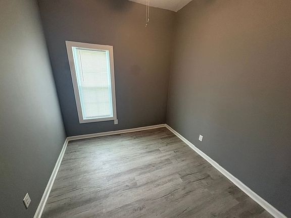 4th image of 115B N College St