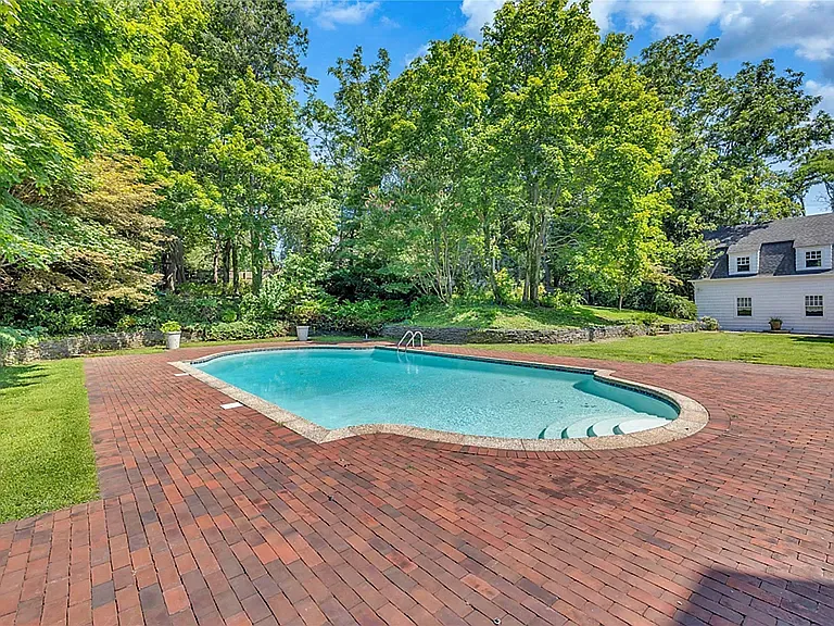 159 E Shore Rd — Photo 42