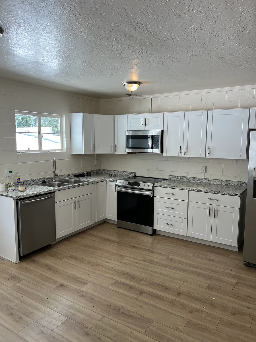 Building Photo - 671C Placerville Dr #671-C