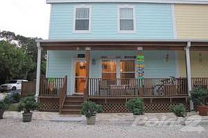 Beautiful 3 year young townhome