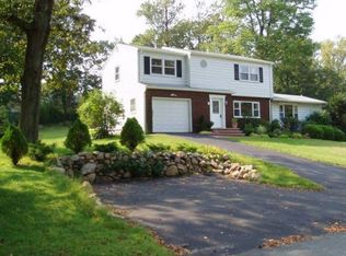6 James Dr, Mount Arlington, NJ 07856