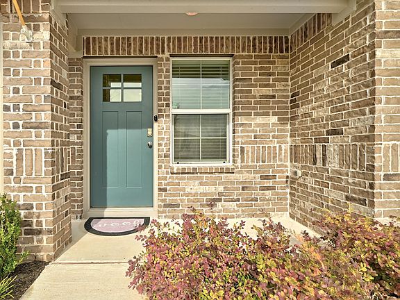 3rd image of 3032 Maryanne Ln