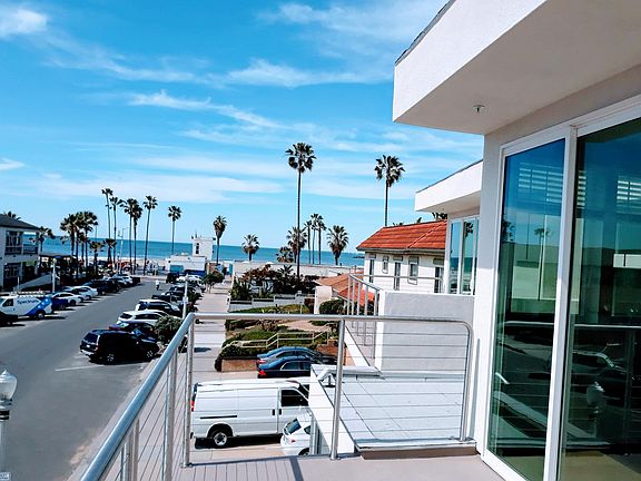 3rd image of 5040 Santa Monica Ave Unit 1