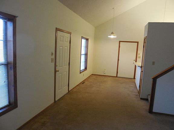 4th image of 5224 Knox St