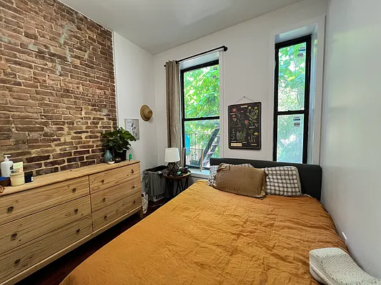 Rented by Massada Home Sales Inc | media 25