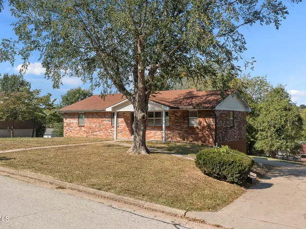 211 Knaebel Ln, Jefferson City, MO 65101