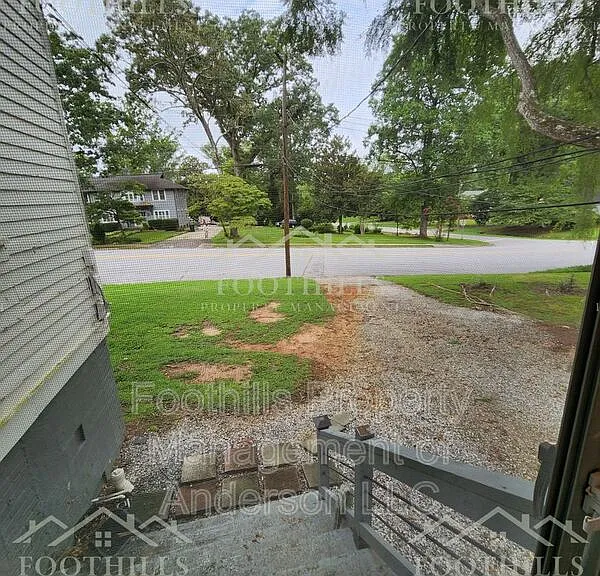 120 Anderson Ave #B — Photo 11